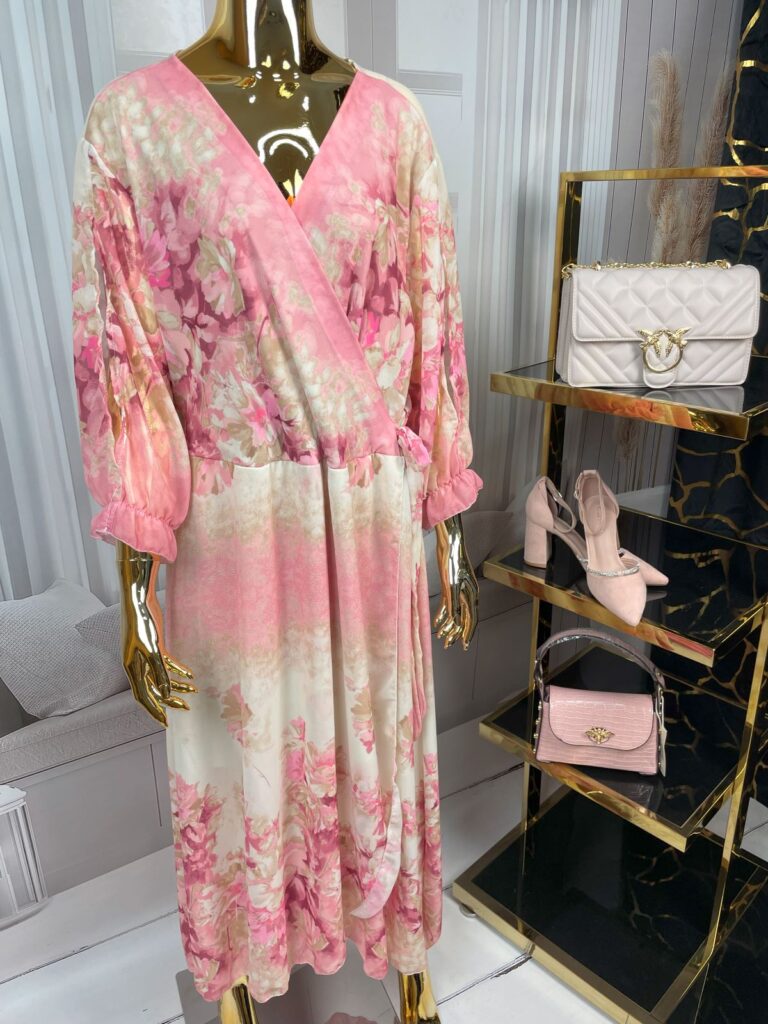 Sukienka z Rozcięciem 2