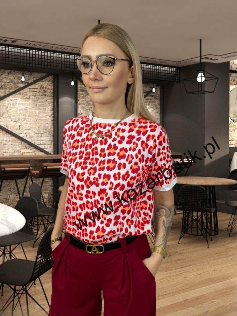 Koszulka w Kwiatuszki Bordo