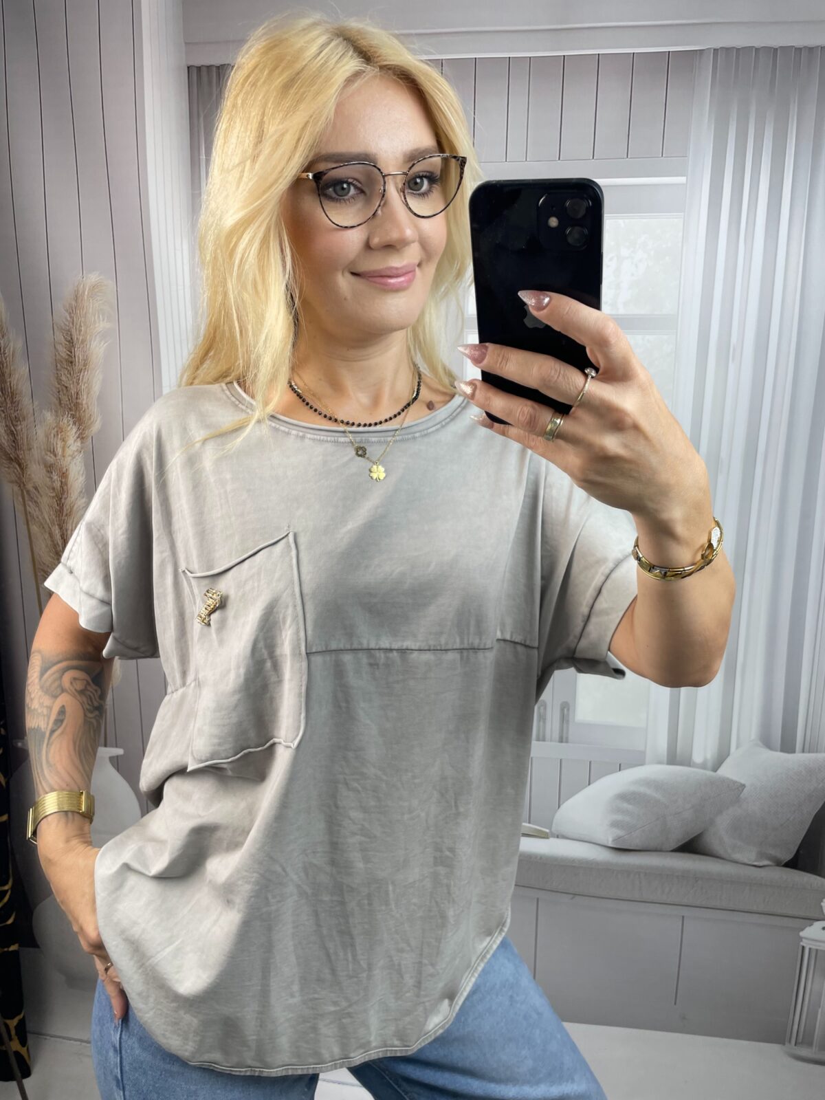 Koszulka z Kieszonką i Broszką Jasny Beż