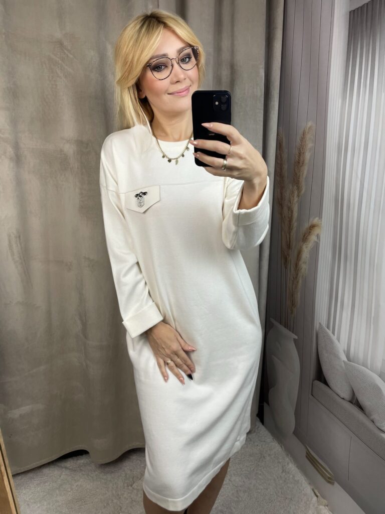 Sukienka z Grubej Dzianiny Śmietanka