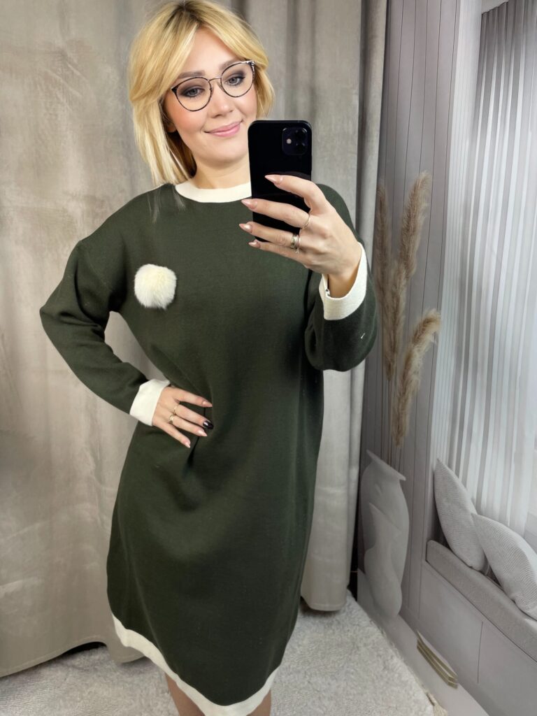 Sukienka z Broszką z Grubej Dzianiny Oliwka Sukienka z Broszką z Grubej Dzianiny Oliwka