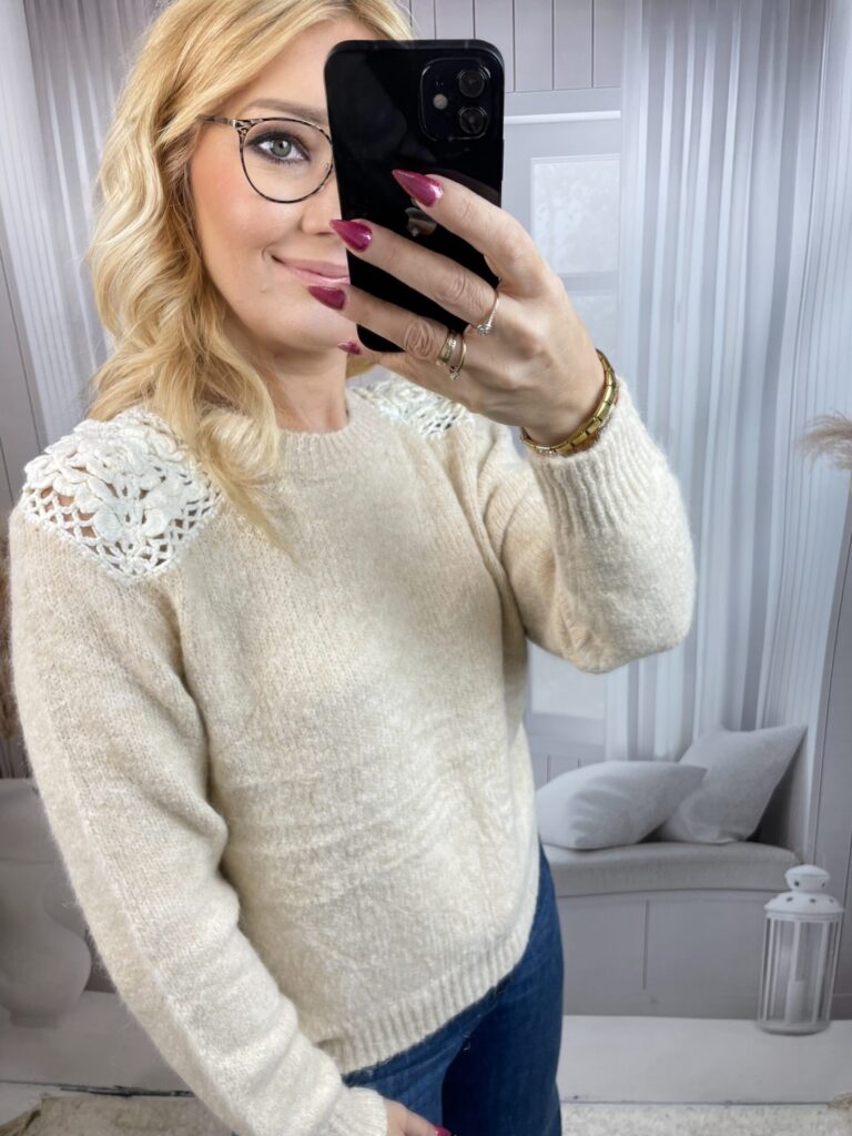 Sweter z Ażurową Wstawką Jasny Beż