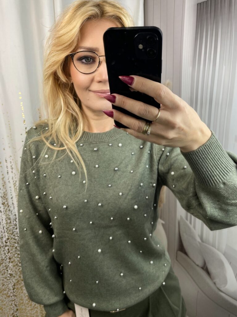 Sweter z Perełkami Oliwka Sweter z Perełkami Oliwka