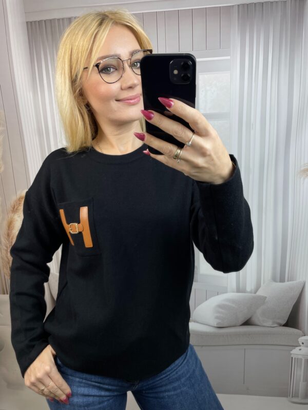 Sweter z Kieszonką Czarny