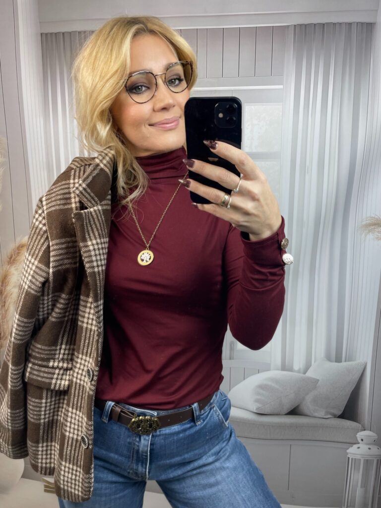 Golf ze Złotymi Guzikami Bordo