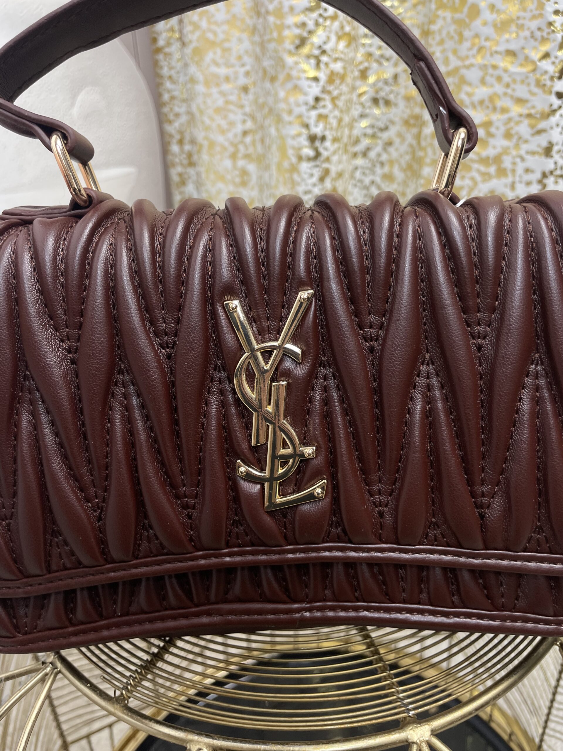 Mała Torebka Pikowana z Logowaniem Bordo Mała Torebka Pikowana z Logowaniem Bordo