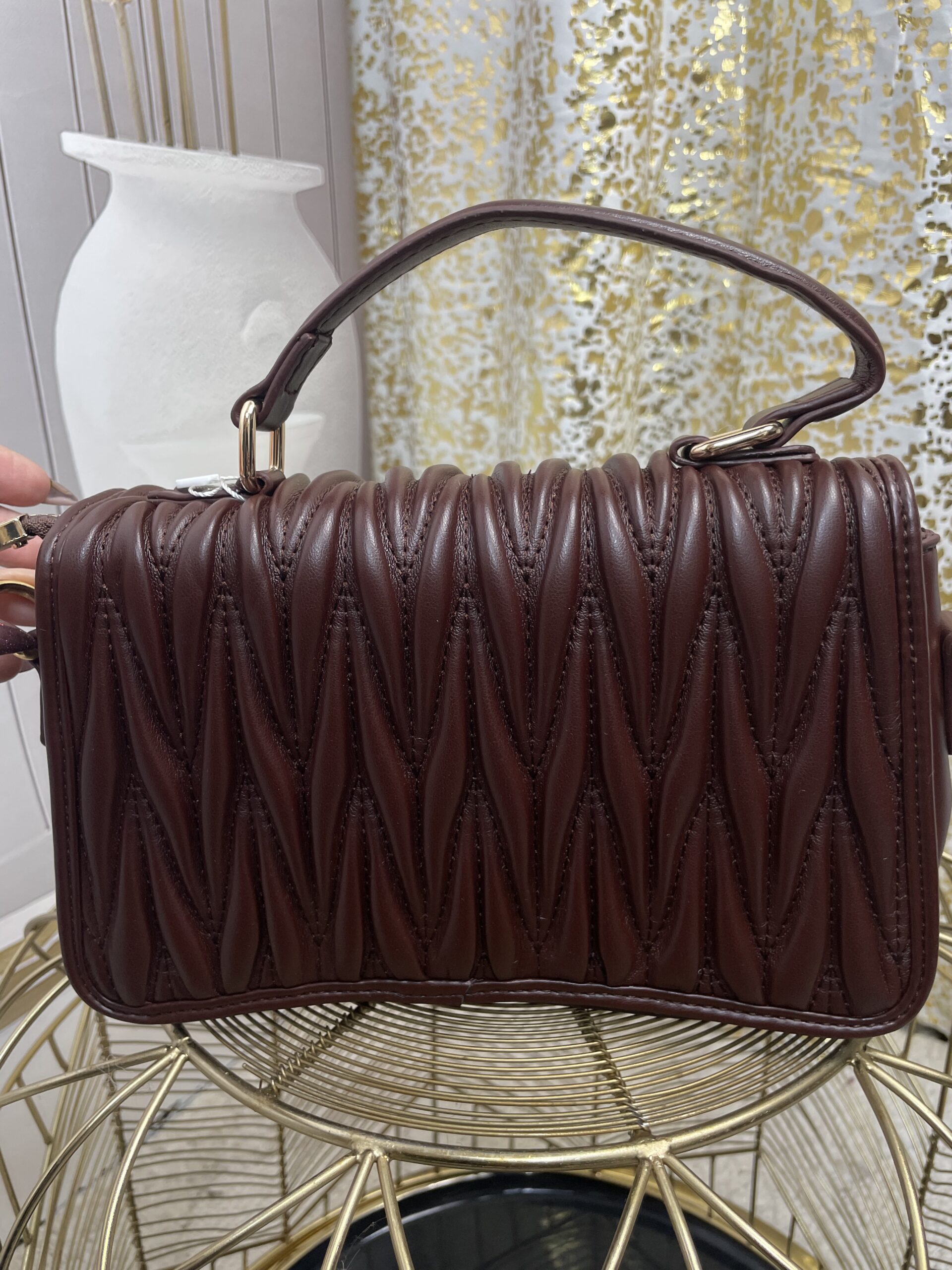 Mała Torebka Pikowana z Logowaniem Bordo Mała Torebka Pikowana z Logowaniem Bordo