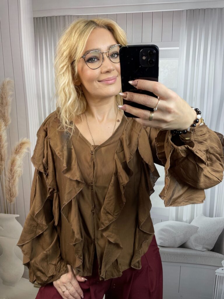 Bluzka z Żabotem i Falbanami Brąz