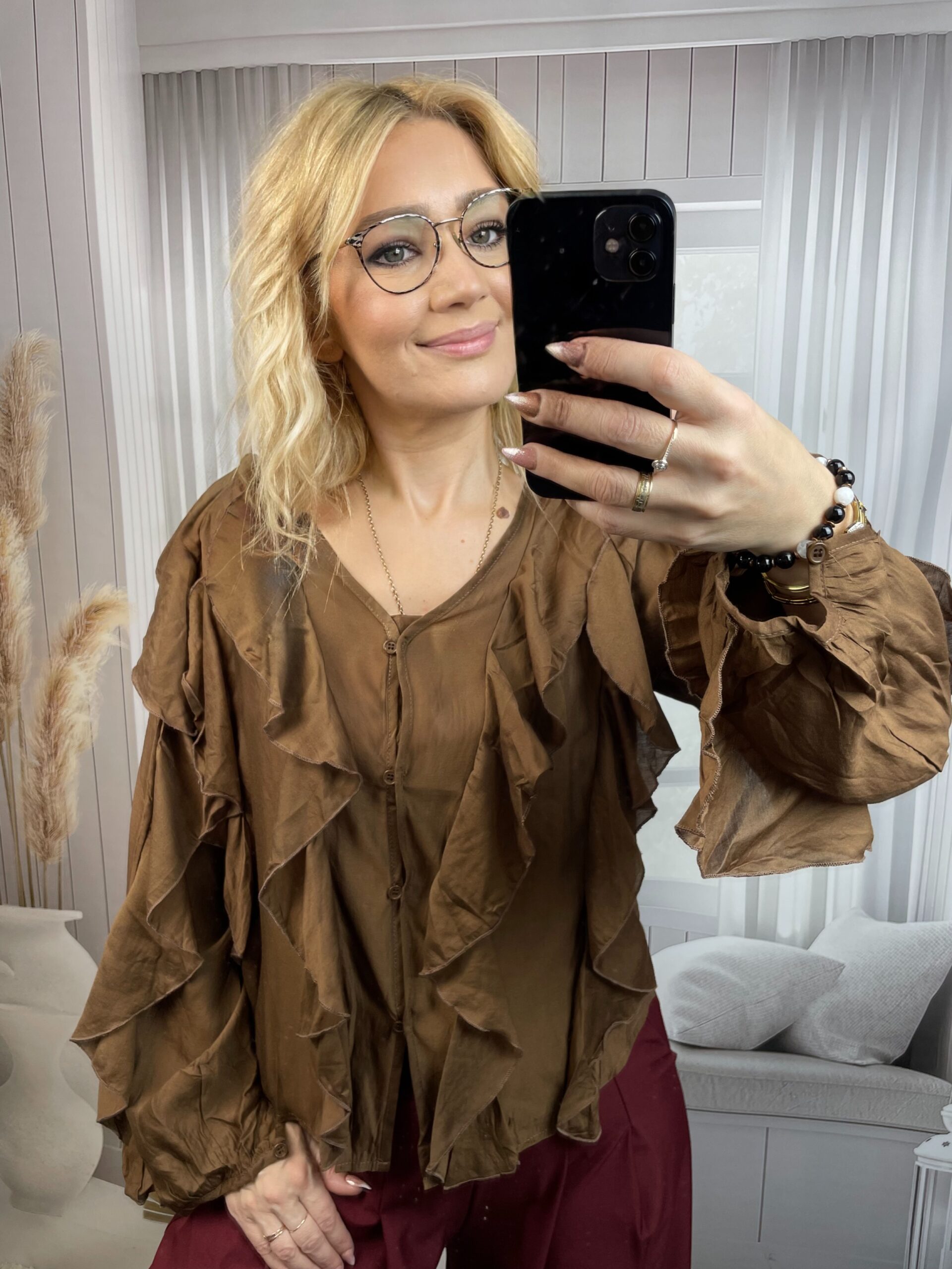 Bluzka z Żabotem i Falbanami Brąz Bluzka z Żabotem i Falbanami Brąz