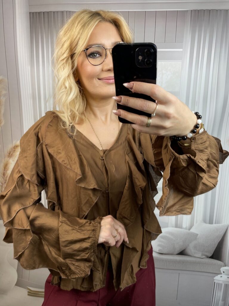 Bluzka z Żabotem i Falbanami Brąz