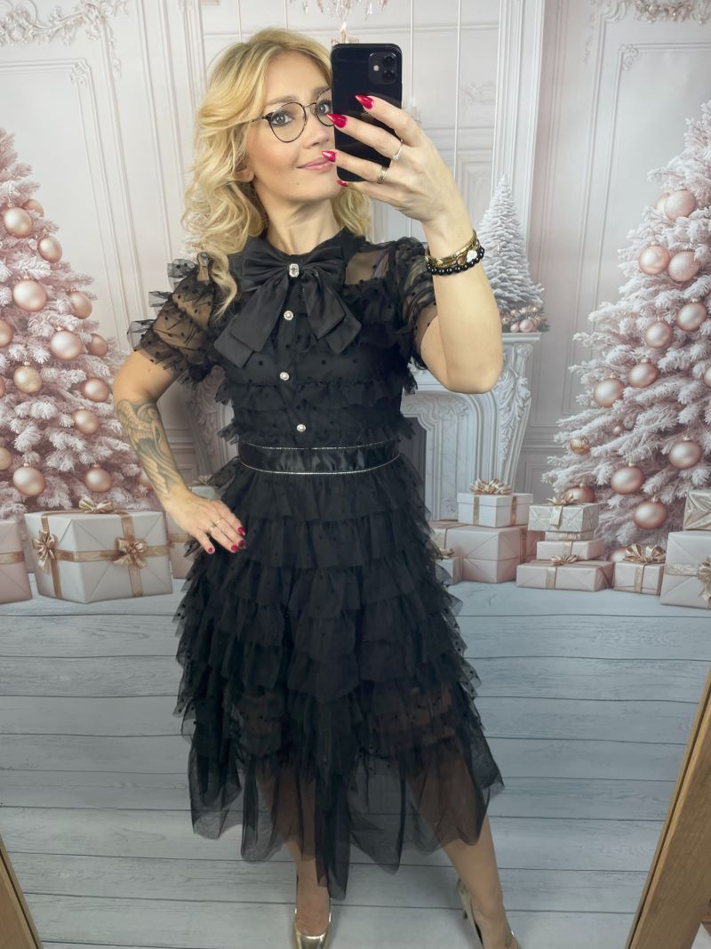 Sukienka Koronkowa z Falbanami Sukienka Koronkowa z Falbanami