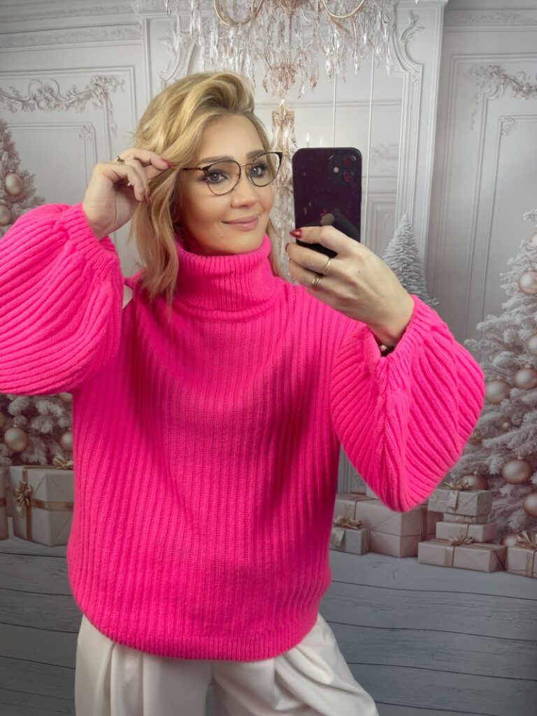 Golf Prążkowany z Rękawem Dzwonkowym Róż