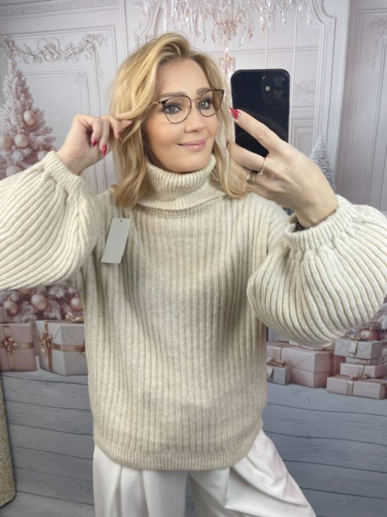 Golf Prążkowany z Rękawem Dzwonkowym Beż