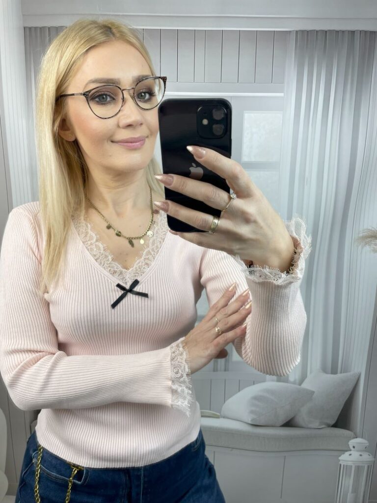 Bluzka Dzianinowa Prążkowana z Dzwonkowym Rękawem Pudrowy Róż Bluzka Dzianinowa Prążkowana z Dzwonkowym Rękawem Pudrowy Róż