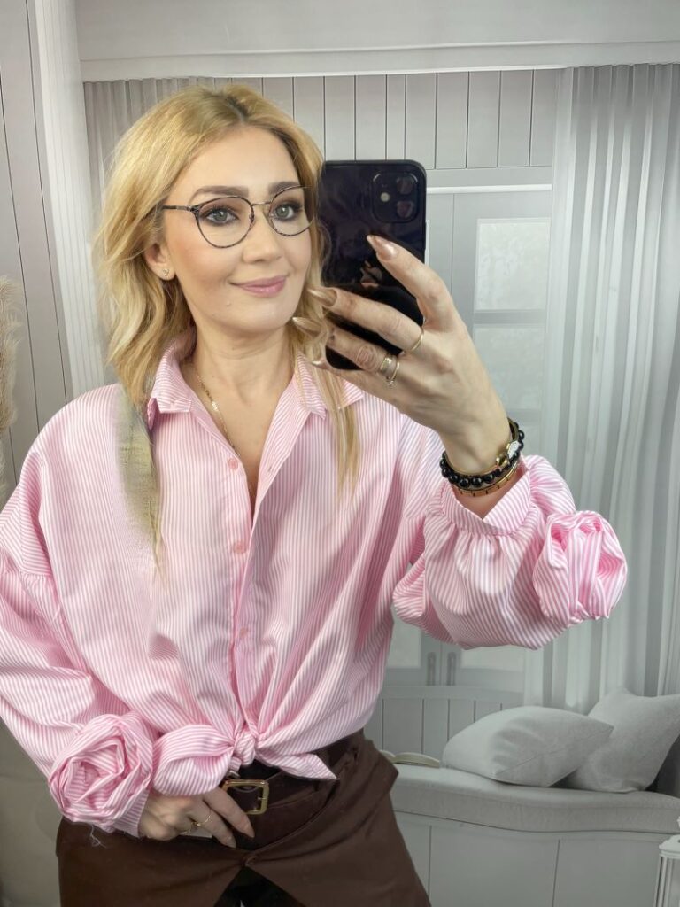 Koszula w Paski z Różą Na Mankiecie Delikatny Róż