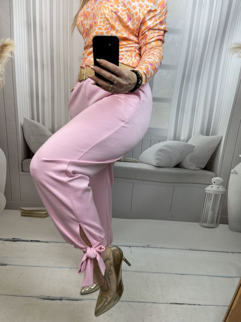 Spodnie Punto-Milano z Wiązaniem Róż Spodnie Punto-Milano z Wiązaniem Róż