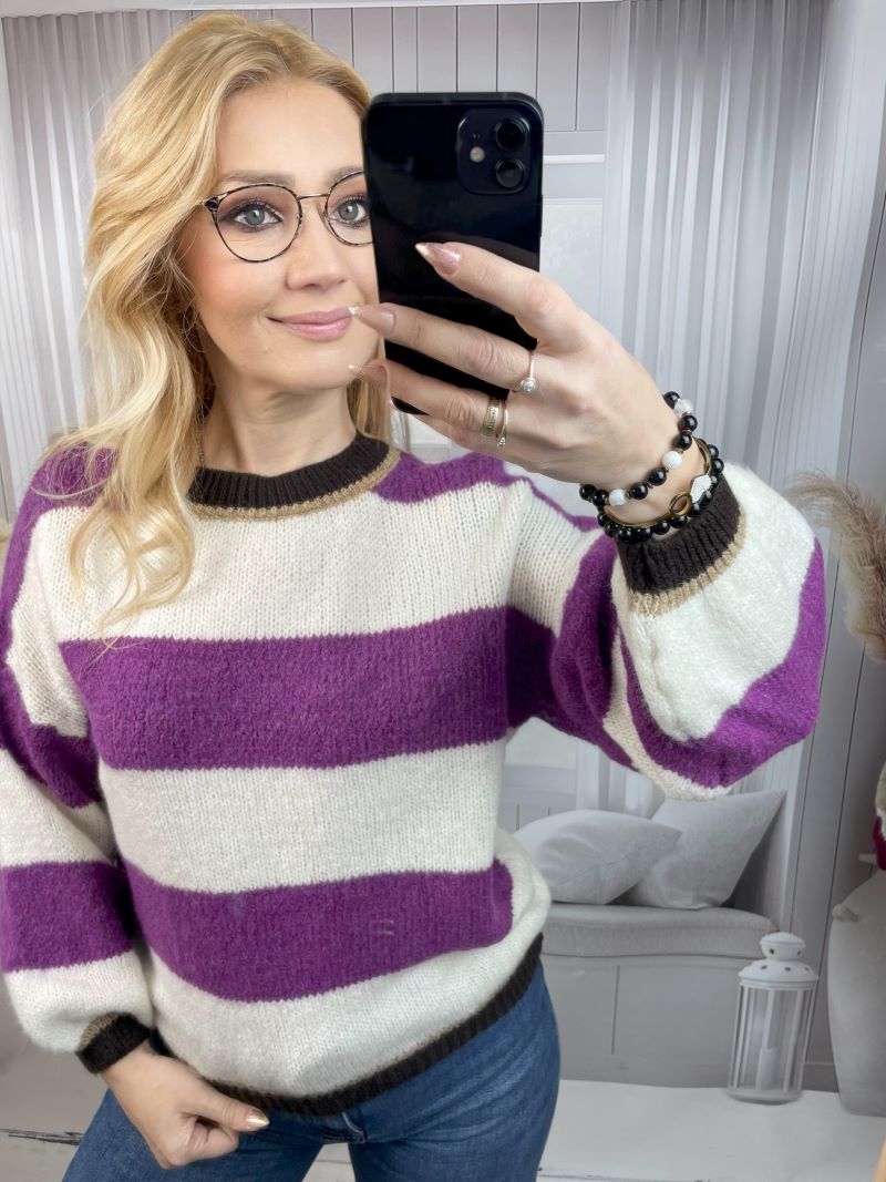 Sweter w Pasy Śmietankowo-Jagodowy Sweter w Pasy Śmietankowo-Jagodowy