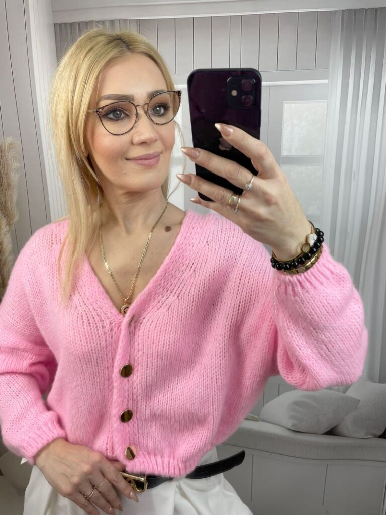 Sweter Zapinany Na Złote Guziki Różowy