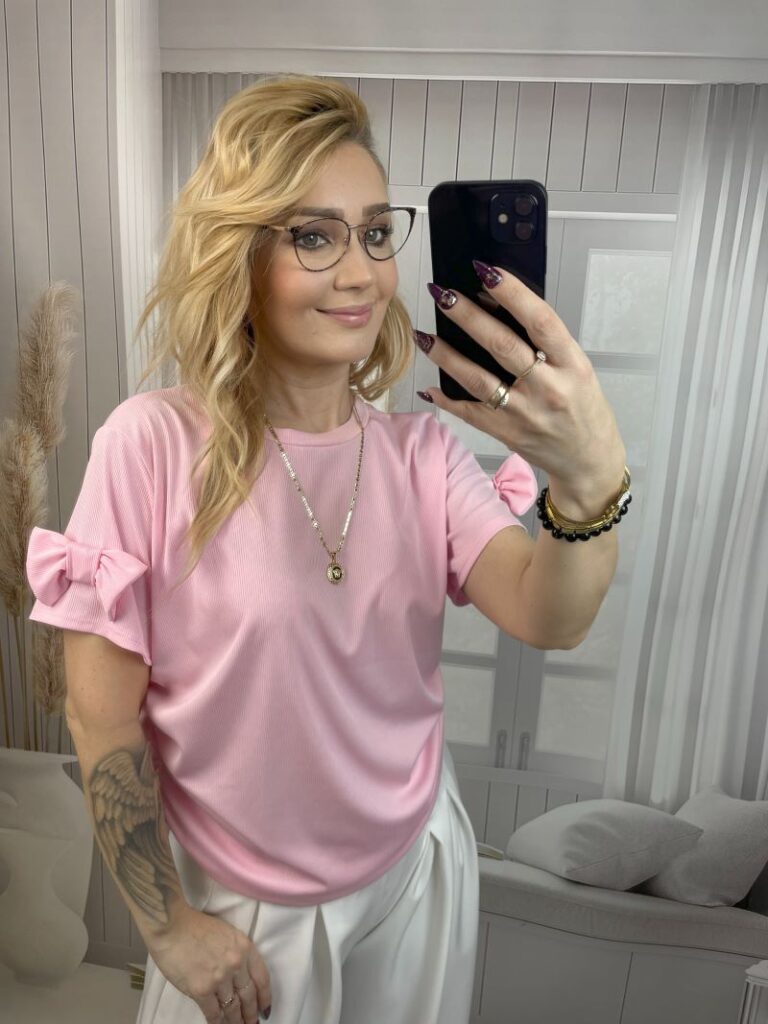 Bluzka Prążkowana z Kokardą Na Rękawie - Pudrowy Róż