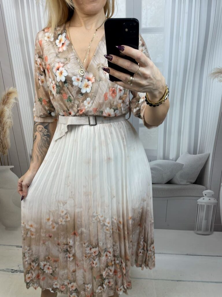 Sukienka Plisowana z Kopertowym Dekoltem Beż