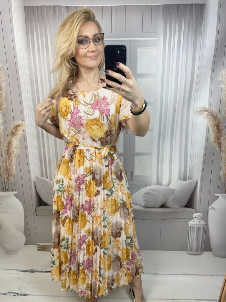 Sukienka Plisowana z Klasycznym Dekoltem Miodowa