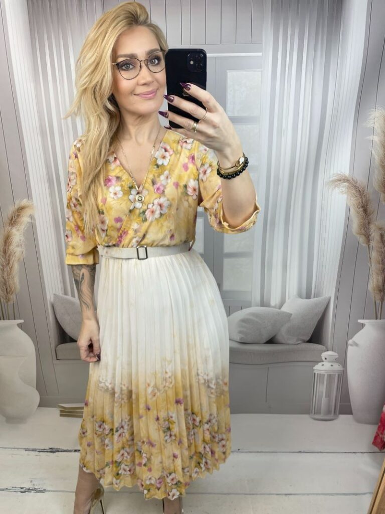 Sukienka Plisowana z Kopertowym Dekoltem Miodowa