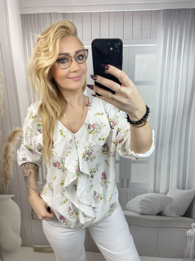 Bluzka Sztruksowa w Kwiaty 100 % Bawełna - Biała