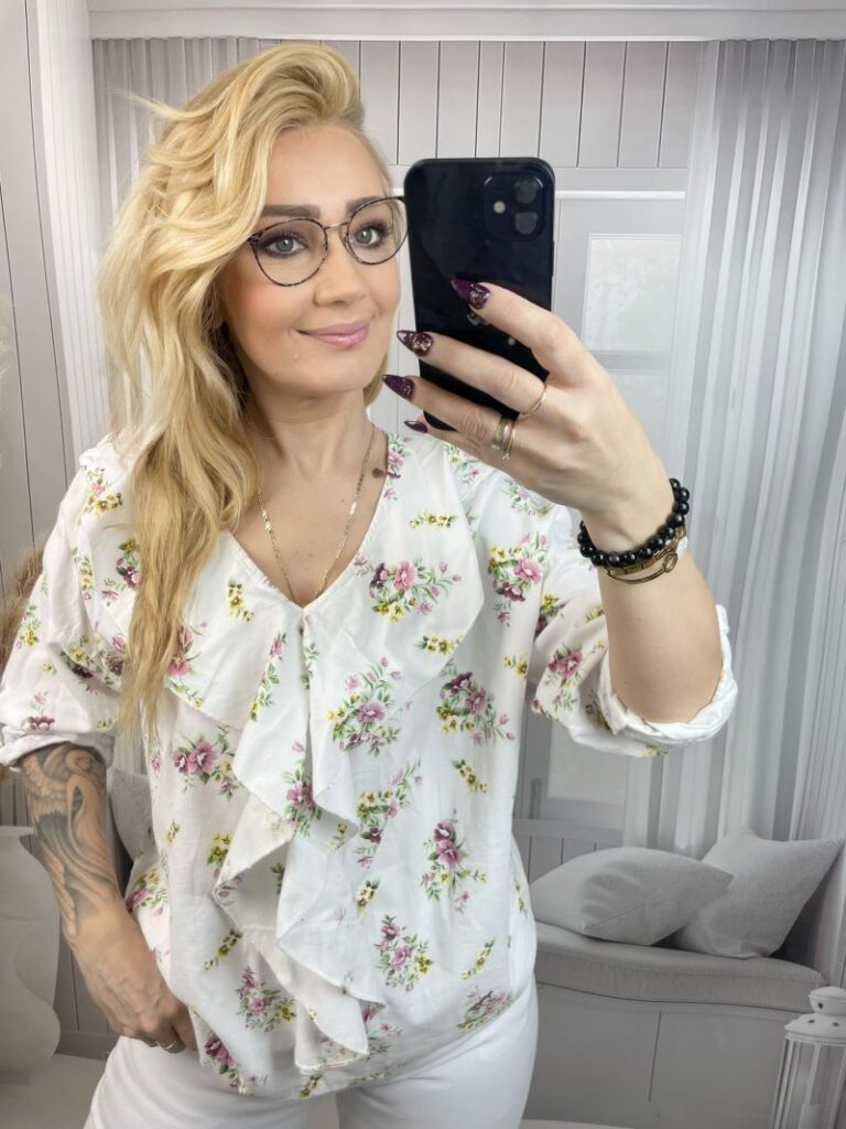 Bluzka Sztruksowa w Kwiaty 100 % Bawełna - Biała