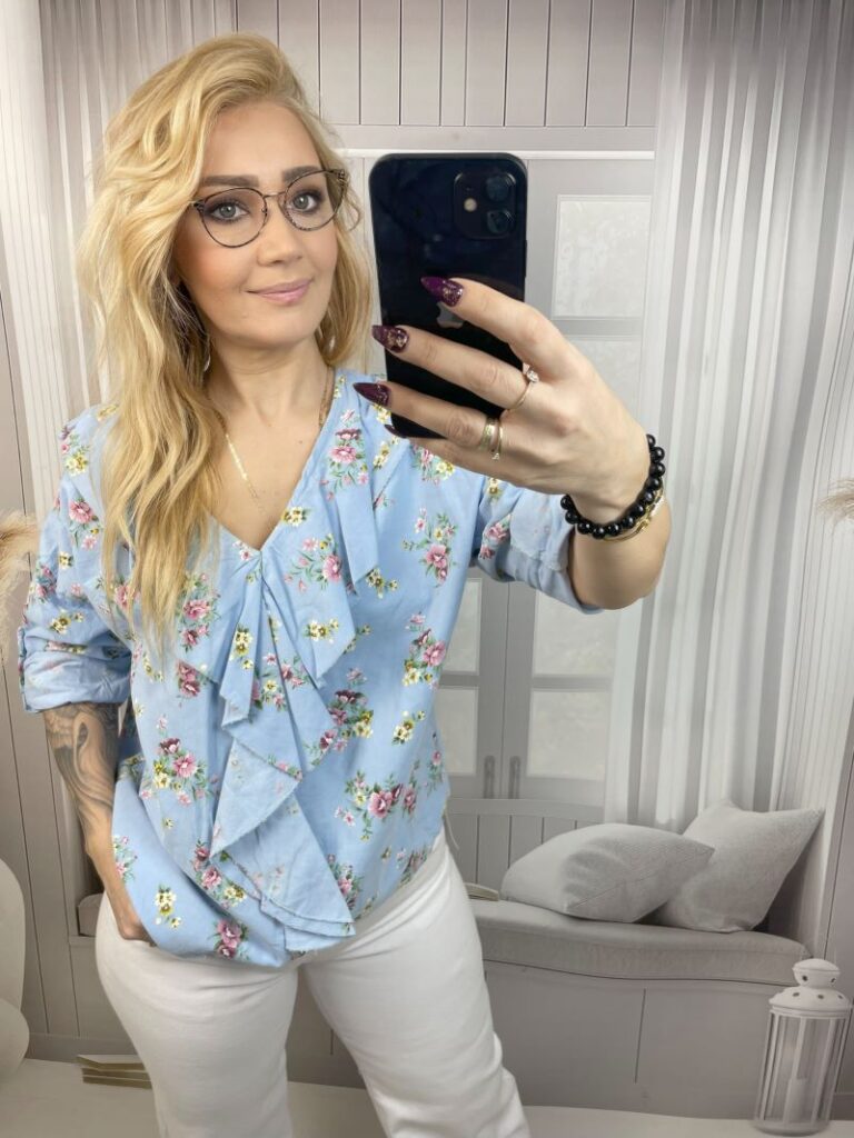 Bluzka Sztruksowa w Kwiaty 100 % Bawełna - Błękit