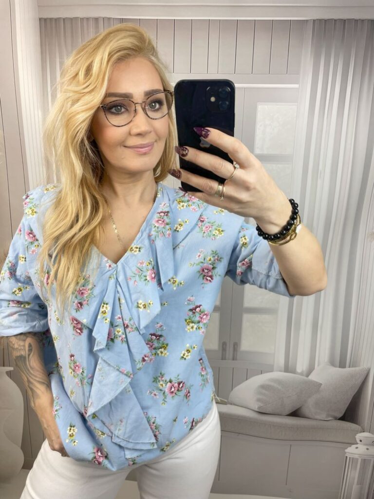 Bluzka Sztruksowa w Kwiaty 100 % Bawełna - Błękit