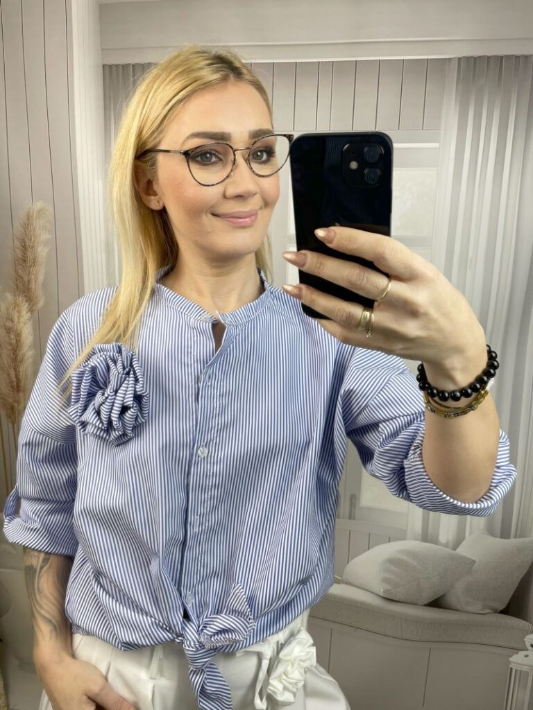 Koszula w Paski z Broszką z Różaną - Niebieska