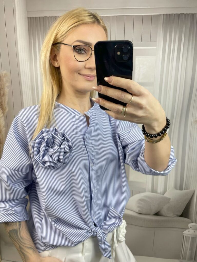 Koszula w Paski z Broszką z Różaną - Niebieska