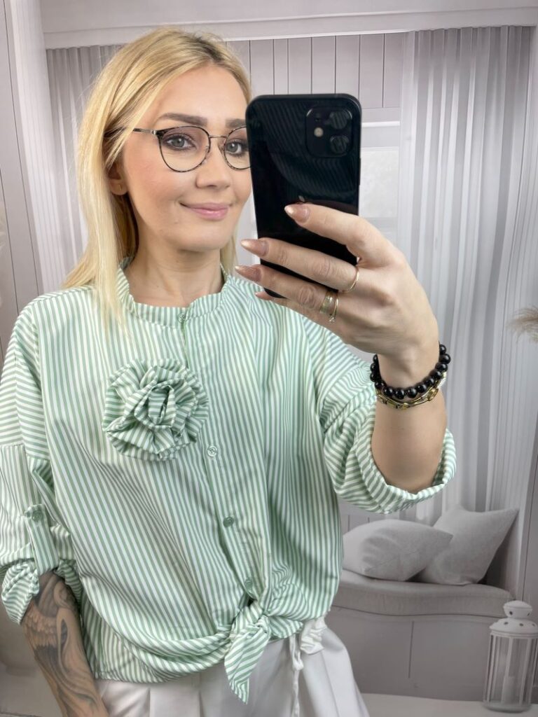 Koszula w Paski z Broszką z Różaną - Zieleń