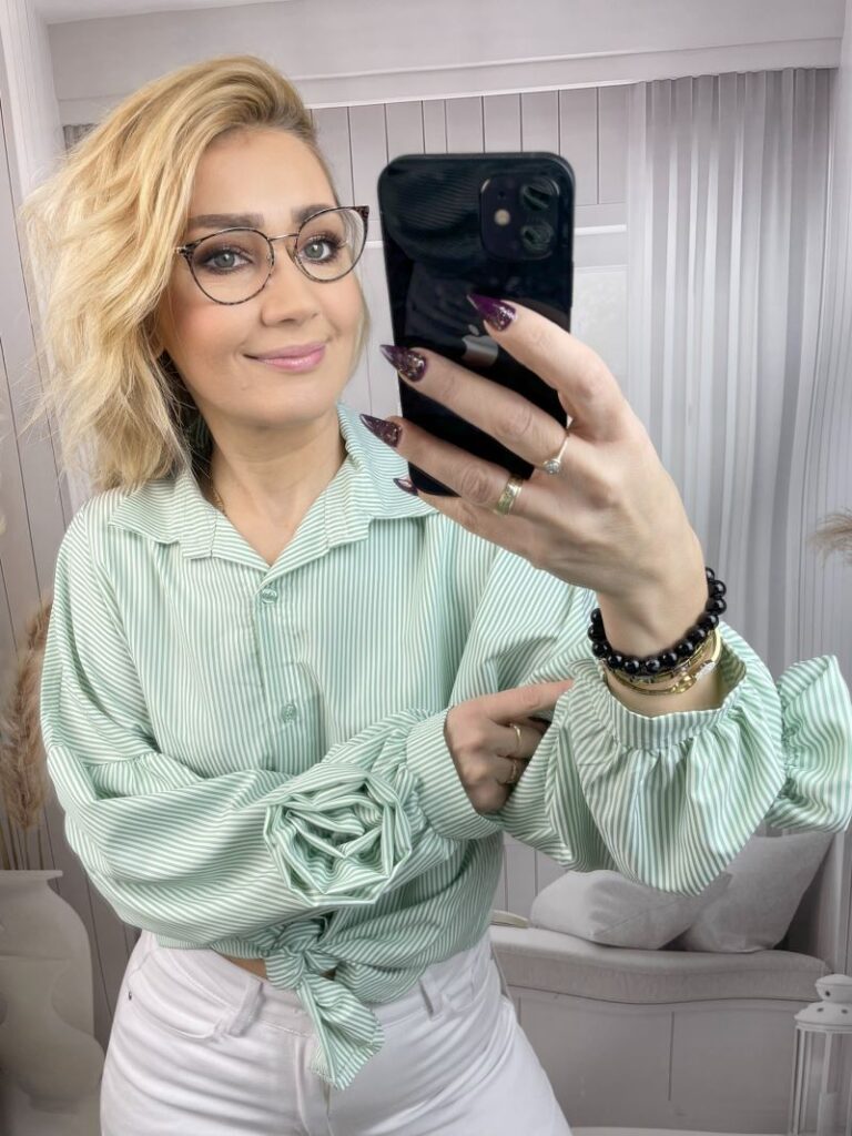 Koszula w Paski z Różą Na Mankiecie Zieleń Koszula w Paski z Różą Na Mankiecie Zieleń