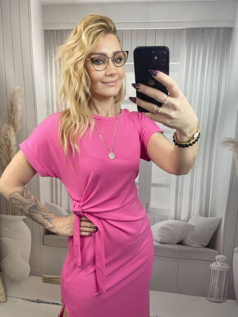 Klasyczna Sukienka Prążkowana z Wiązaniem na Boku - Cukierkowy Róż L/XL