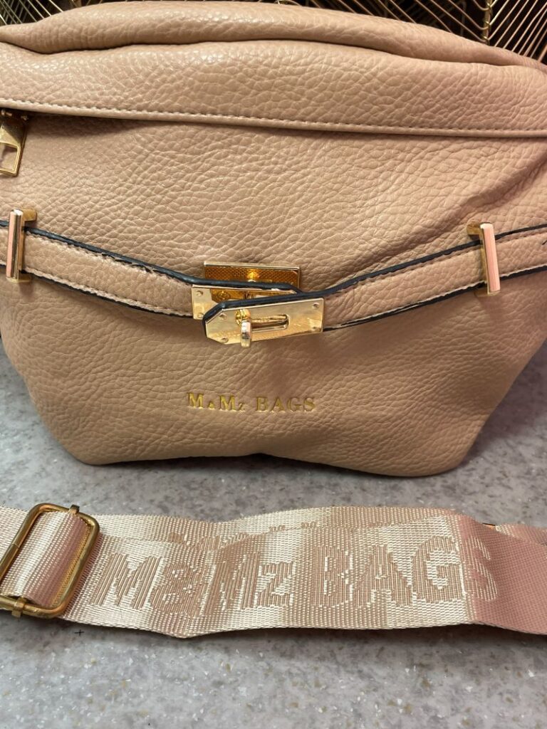 Torebka Listonoszka ze Złotymi Okuciami - Ciemny Beż