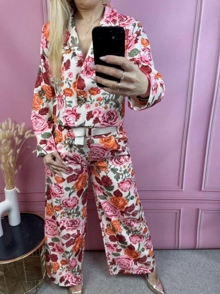 Garnitur w Kwiaty - Koral