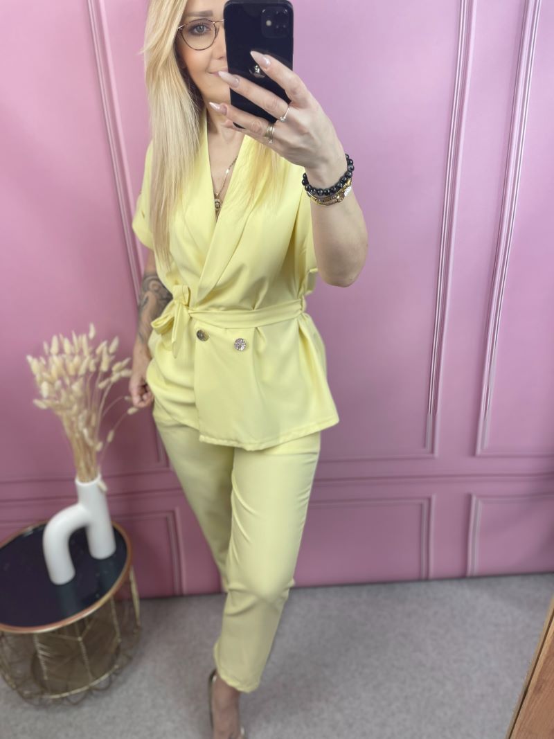 Komplet Kamizelka z Cygaretkami - Żółty Komplet Kamizelka z Cygaretkami - Żółty