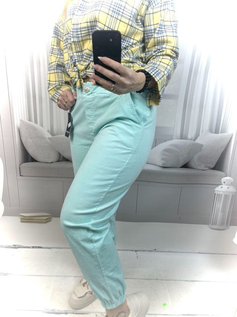 Spodnie Sztruksowe Joggery - Mięta Spodnie Sztruksowe Joggery - Mięta