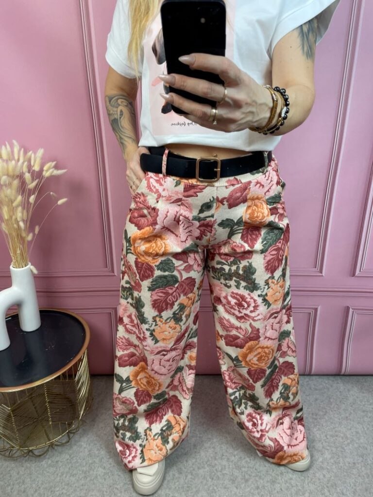 Spodnie Szwedy w Kwiaty - Koralowe Spodnie Szwedy w Kwiaty - Koralowe