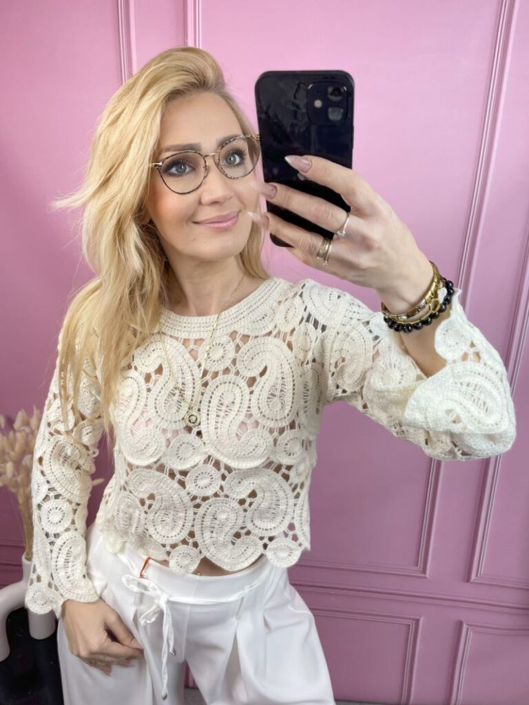 Bluzka Ażurowa z Kwiatami - Kremowa