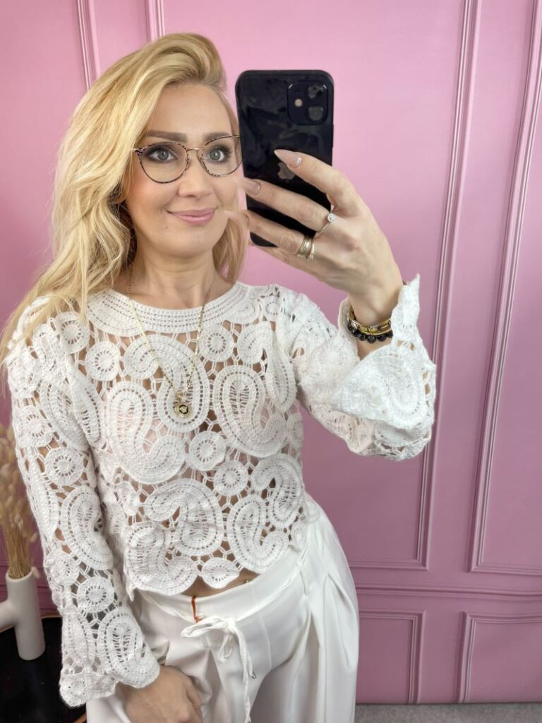 Bluzka Ażurowa z Kwiatami - Biała