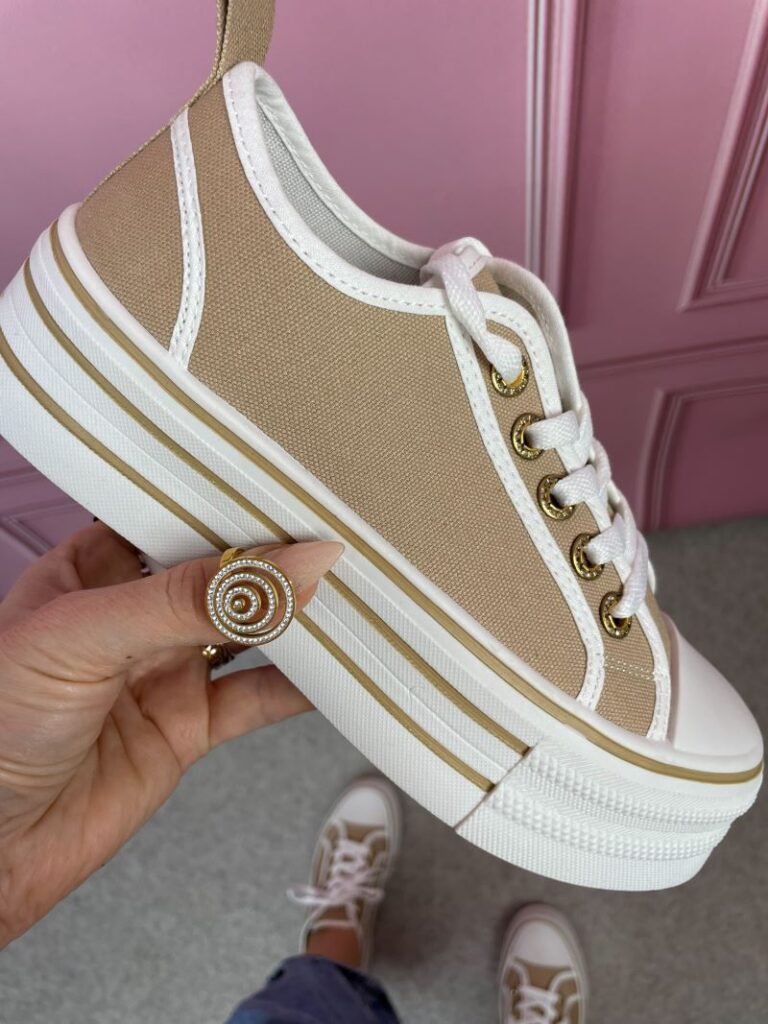 Trampki Sznurowane na Wysokiej Podeszwie - Beż