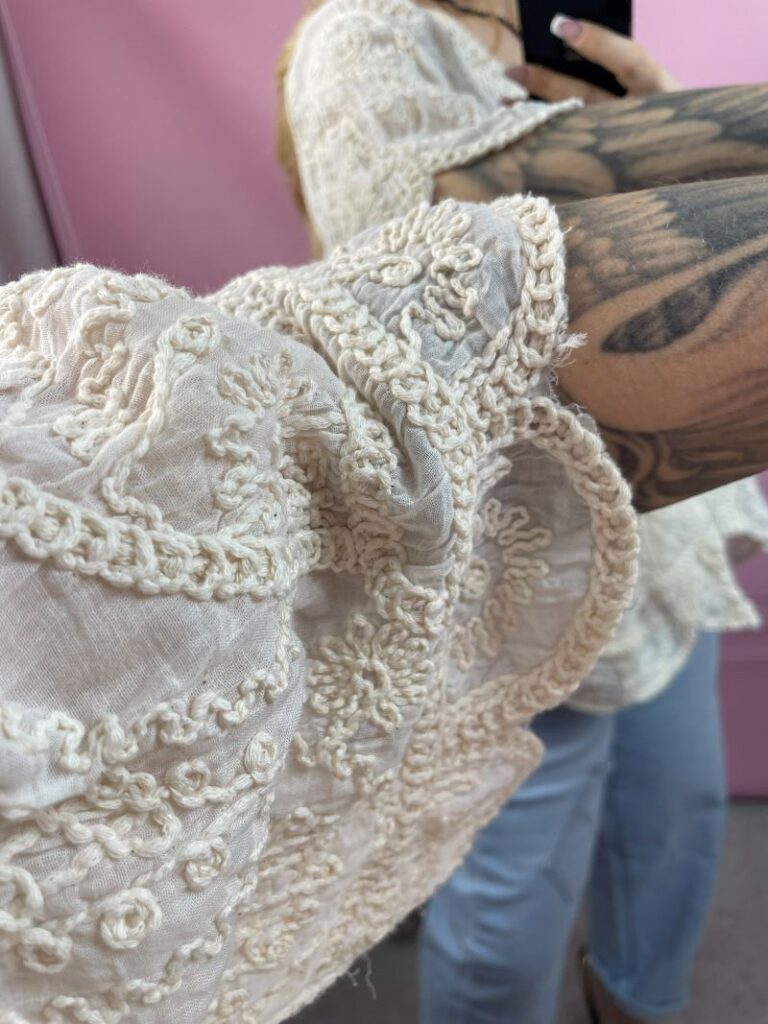 Bluzka Haftowana - Beż