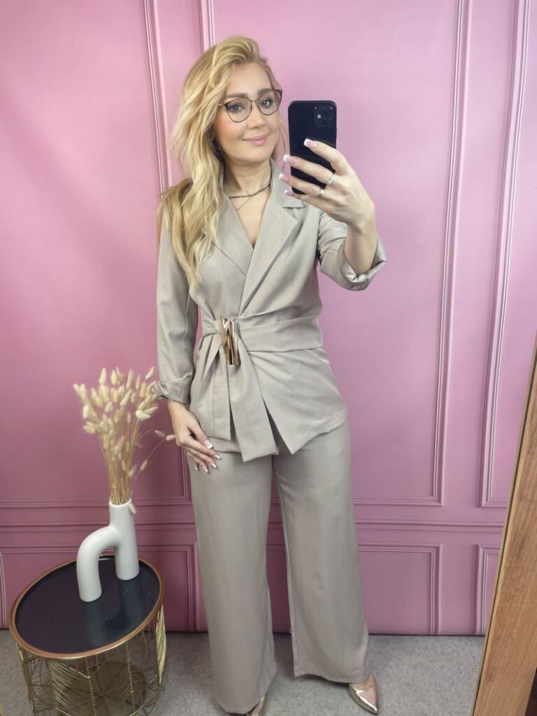 Garnitur Damski ze Złotą Klamrą - Ciemny Beż