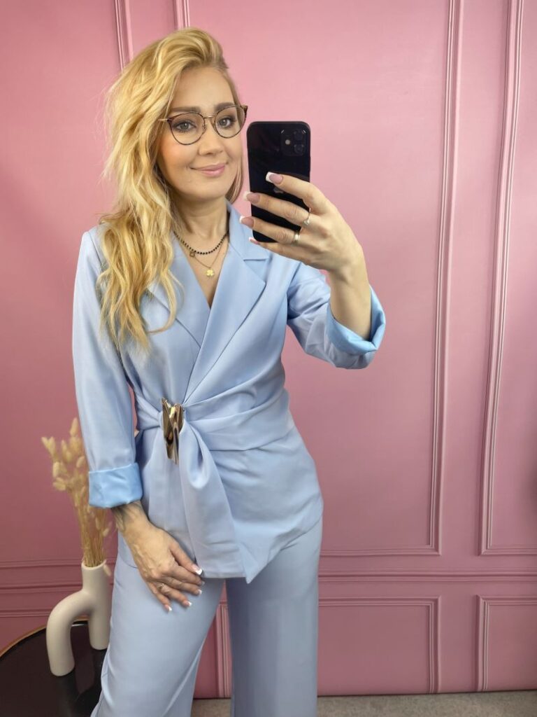 Garnitur Damski ze Złotą Klamrą - Błękit