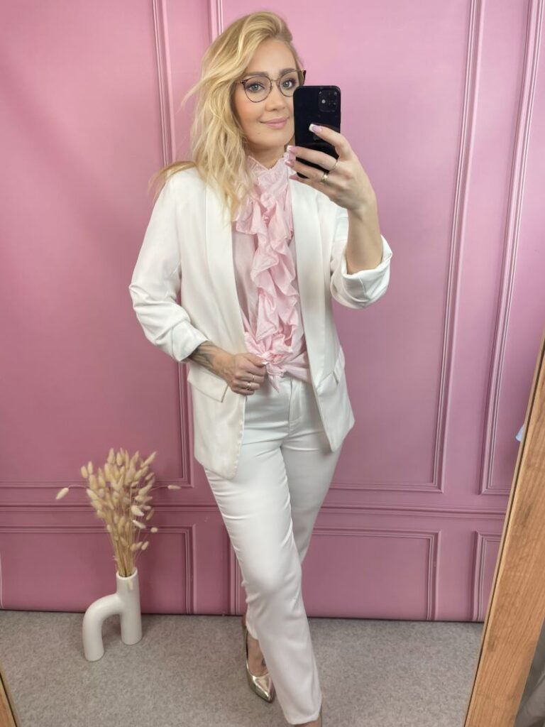 Garnitur Damski z Cygaretkami - Biały