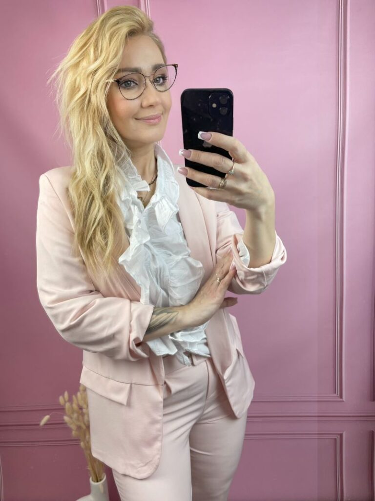 Garnitur Damski z Cygaretkami - Pudrowy Róż