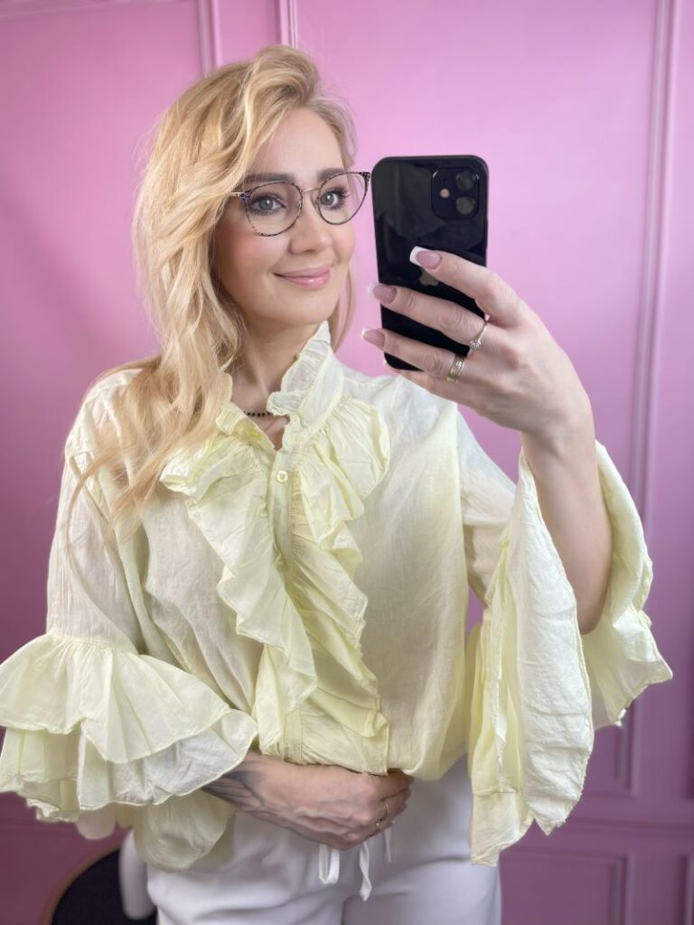 Koszula Bawełniana z Żabotem - Pastelowy Żółty