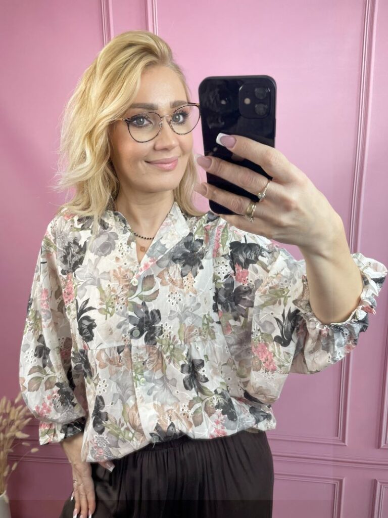 Koszula Haftowana w Kwiaty - Czarna